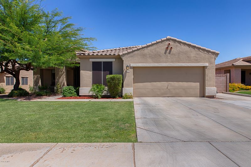 2568 E Erie Ct, Gilbert, AZ 85295