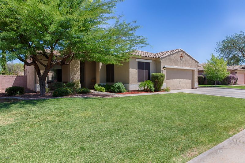 2568 E Erie Ct, Gilbert, AZ 85295