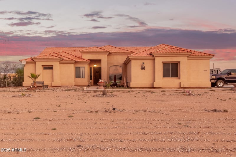 2569 Silverdale Rd, San Tan Valley, AZ 85144