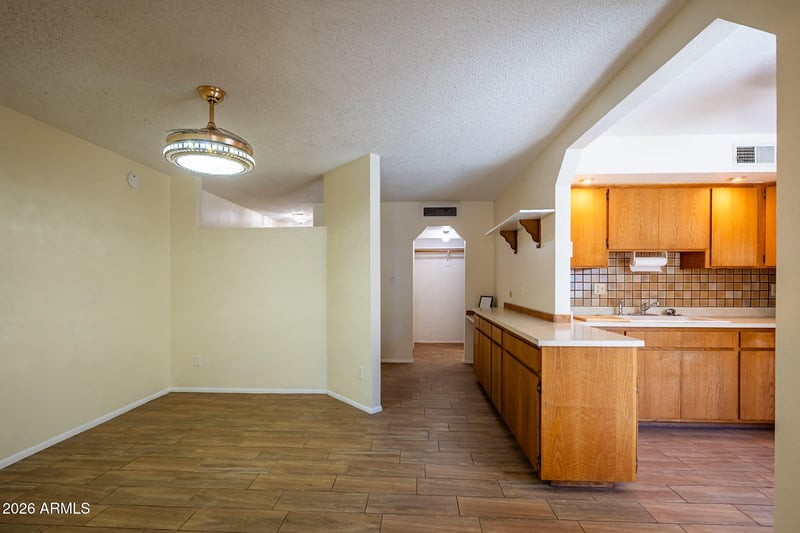 2569 W Berridge Ln #D-115, Phoenix, AZ 85017
