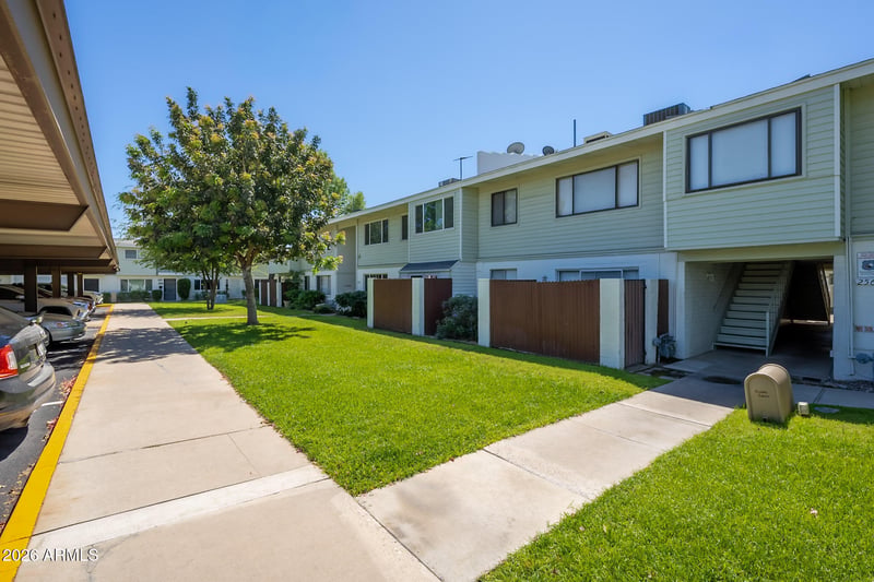 2569 W Berridge Ln #D-115, Phoenix, AZ 85017