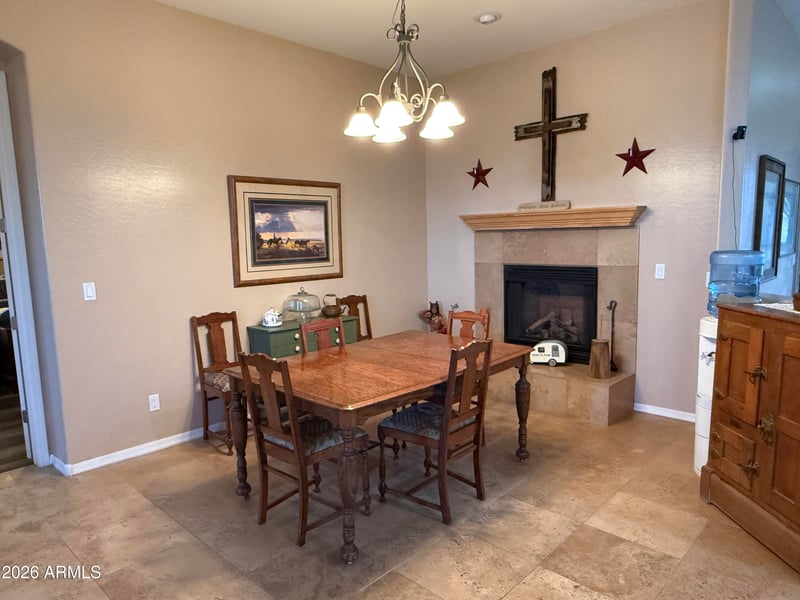 2569 Silverdale Rd, San Tan Valley, AZ 85144