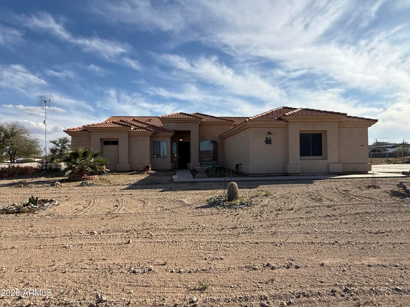2569 Silverdale Rd, San Tan Valley, AZ 85144
