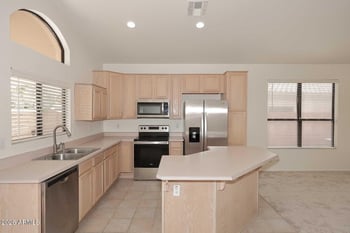 257 Ashurst Dr, Phoenix, AZ 85048