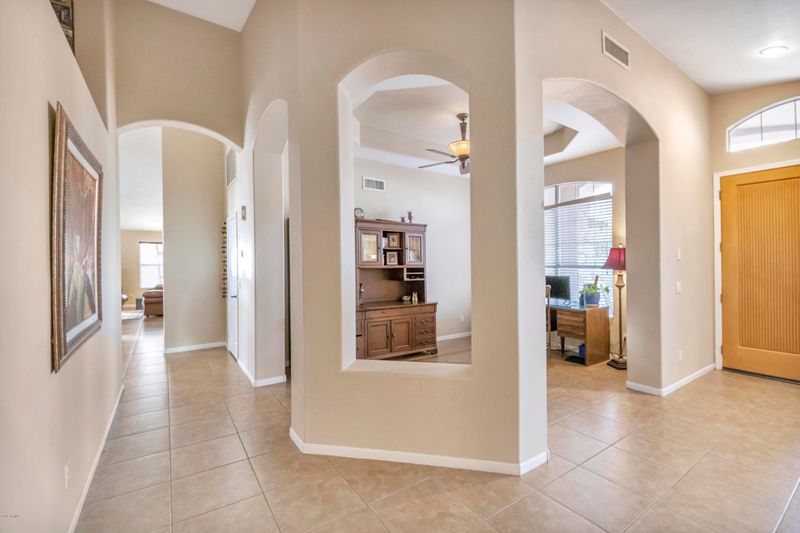257 S Sandstone St, Gilbert, AZ 85296