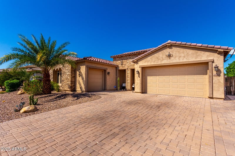 2570 Thornton Ct, Gilbert, AZ 85297
