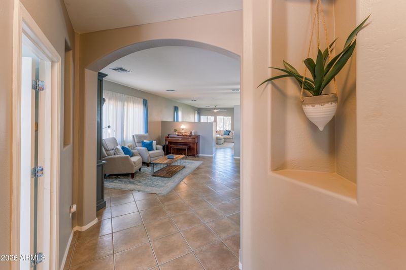 2570 W Granite Pass Rd, Phoenix, AZ 85085