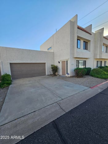 2571 Marconi Ave, Phoenix, AZ 85023