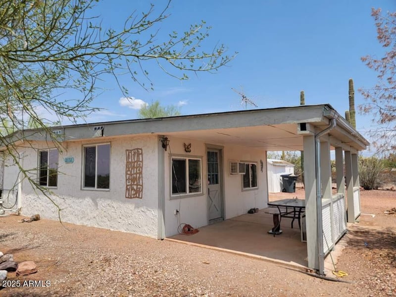 25712 Steinbeck Dr, Morristown, AZ 85342