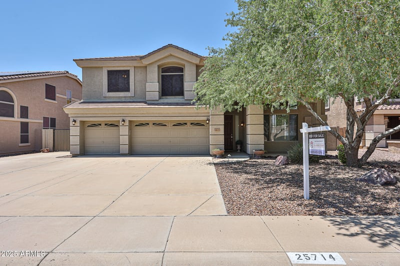 25714 70th Ln, Peoria, AZ 85383