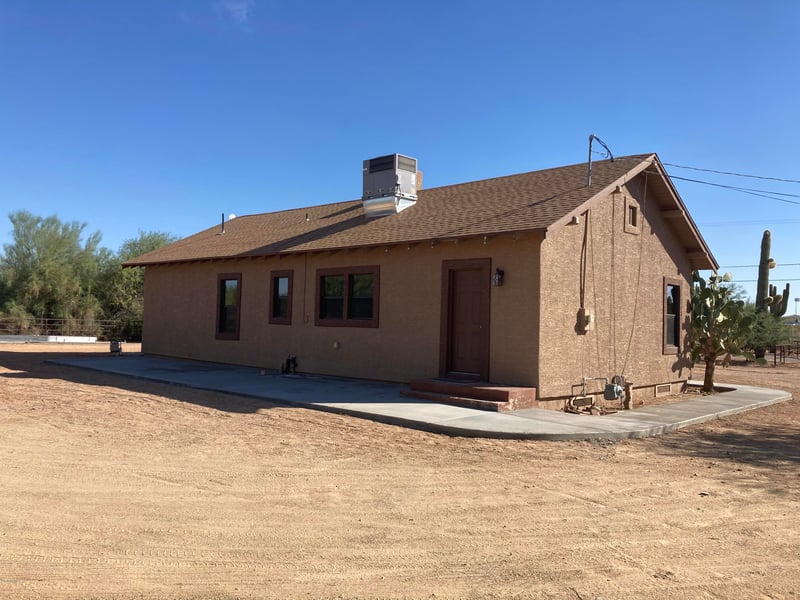 25720 W Rockaway Hills Rd, Morristown, AZ 85342