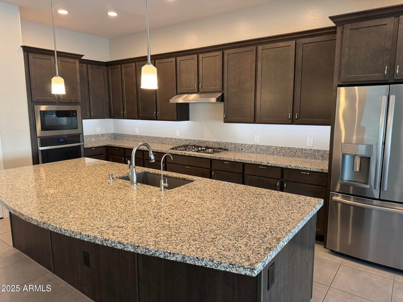 25725 19th Glen, Phoenix, AZ 85085