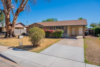 2573 Commonwealth Cir, Chandler, AZ 85225