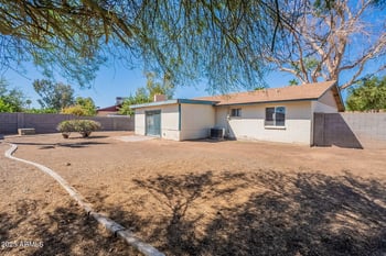 2573 Commonwealth Cir, Chandler, AZ 85225