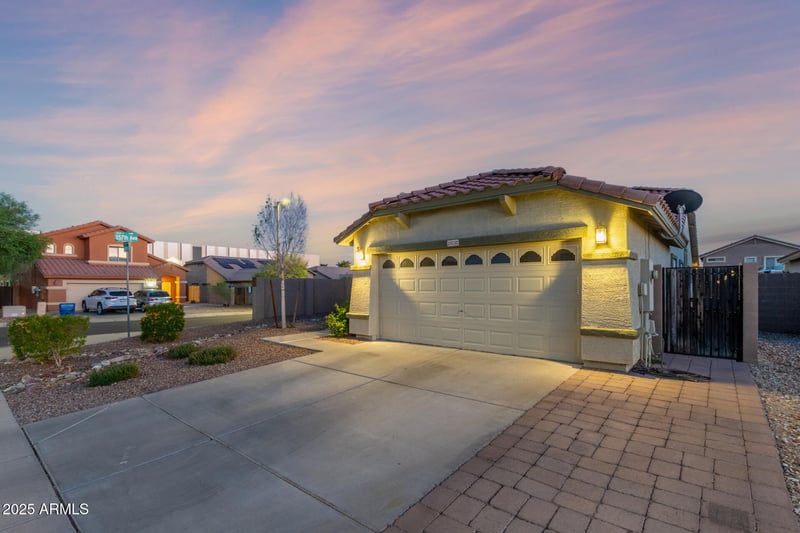 25737 Ashley Dr, Buckeye, AZ 85326
