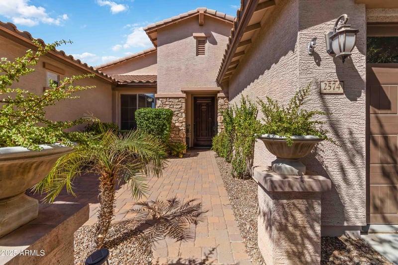2574 Donato Dr, Gilbert, AZ 85298
