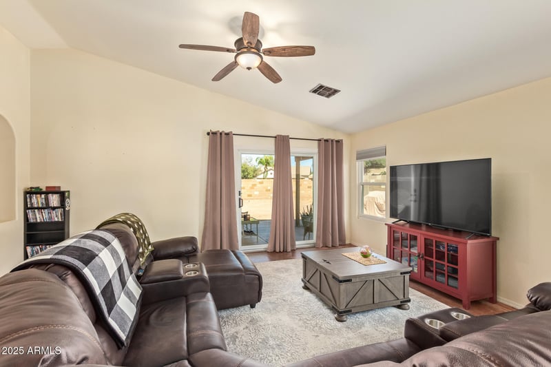 2574 Kent Ave, Gilbert, AZ 85296