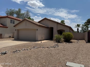 2575 E Brooks St, Gilbert, AZ 85296