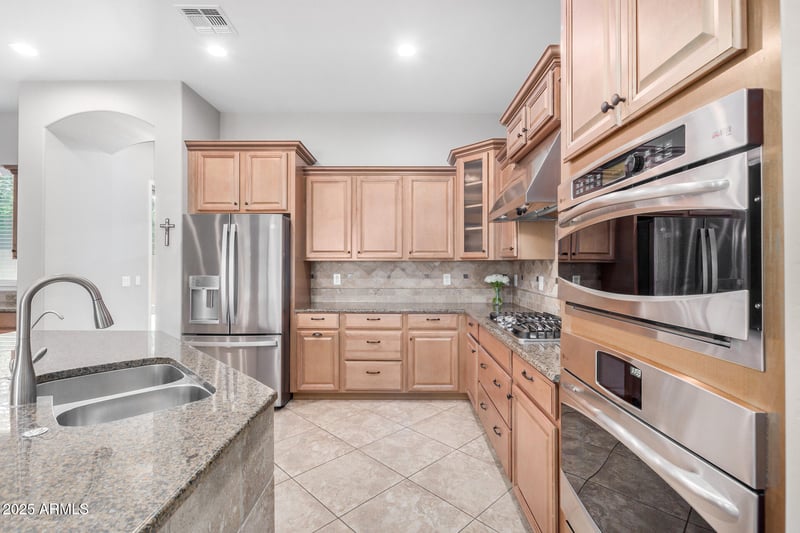 2576 Ironside Ct, Gilbert, AZ 85298