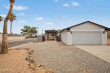 2577 Sweetwater Ave, Phoenix, AZ 85032