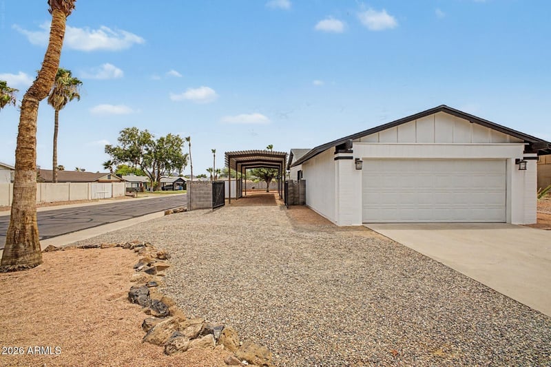 2577 Sweetwater Ave, Phoenix, AZ 85032