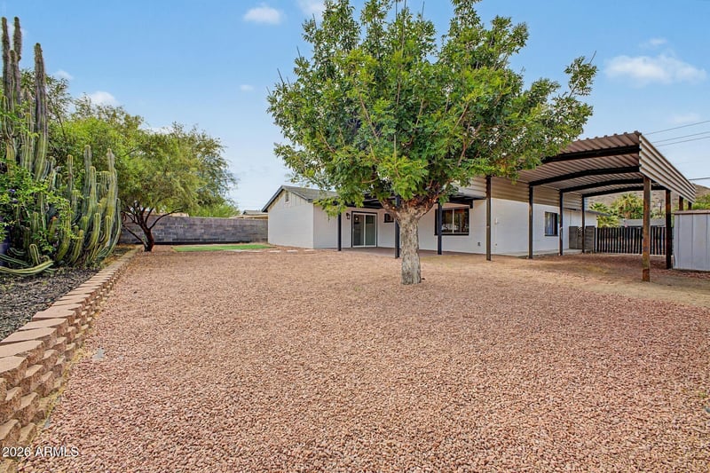 2577 Sweetwater Ave, Phoenix, AZ 85032