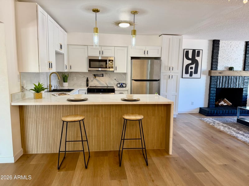 2577 E Sweetwater Ave, Phoenix, AZ 85032