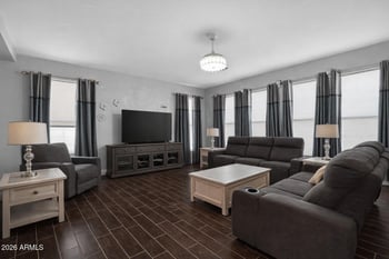 25777 Sandstone Way, Surprise, AZ 85387