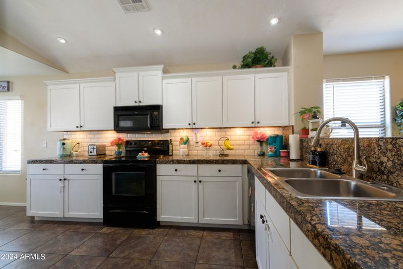 25789 W Globe Ave, Buckeye, AZ 85326
