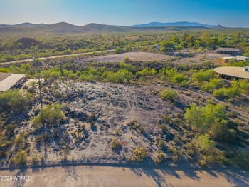 2579 Roughrider Rd #7, New River, AZ 85087