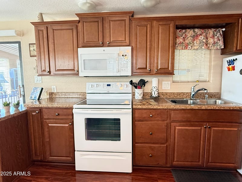 258 Beryl Dr #258, Apache Junction, AZ 85119