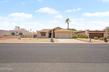 25802 Howard Dr, Sun Lakes, AZ 85248