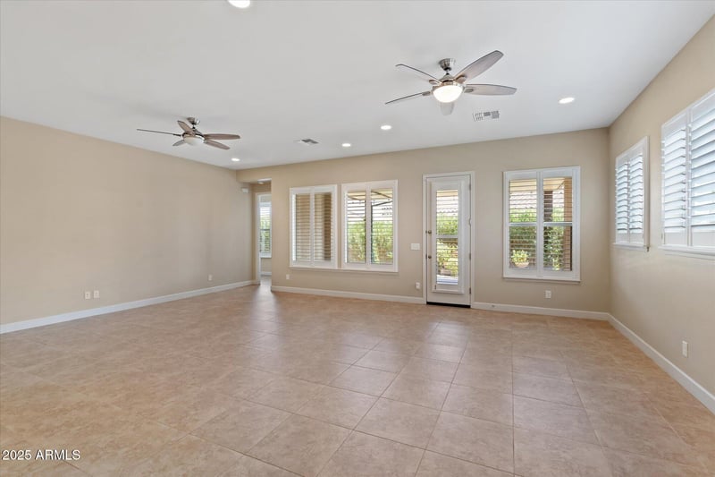 25807 19th Glen, Phoenix, AZ 85085