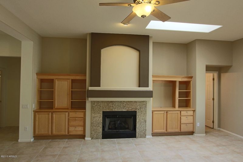 25816 N Fernbush Dr, Phoenix, AZ 85083