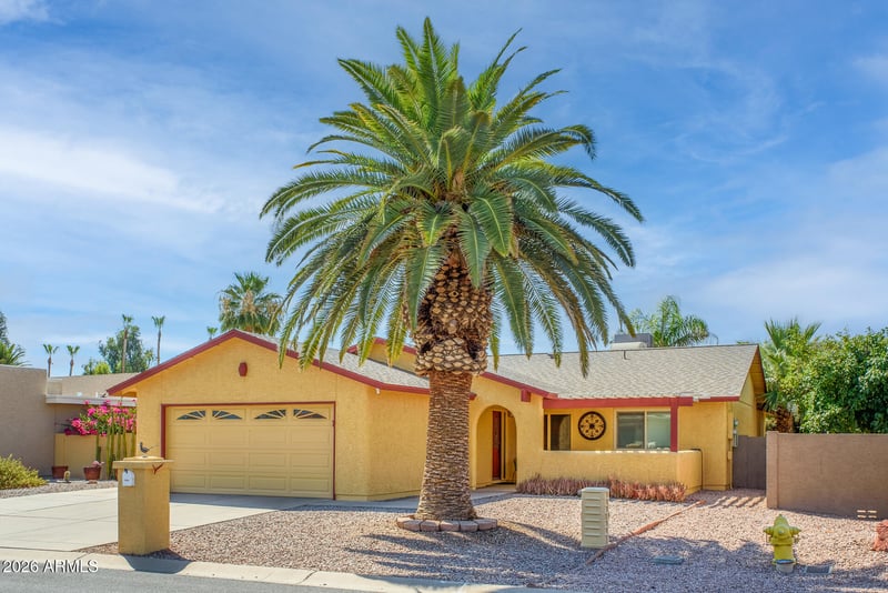 25821 New Town Dr, Sun Lakes, AZ 85248