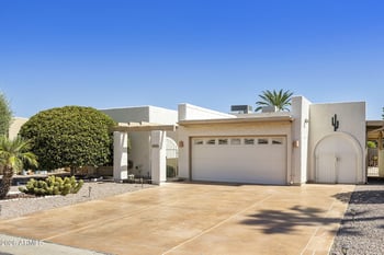 25829 S Howard Dr, Sun Lakes, AZ 85248