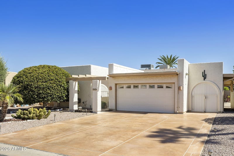 25829 S Howard Dr, Sun Lakes, AZ 85248