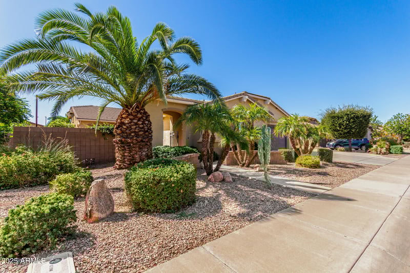 2585 Carob Dr, Gilbert, AZ 85298