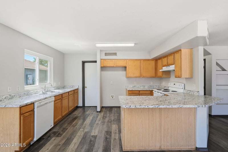 2585 Harrison Ct, Gilbert, AZ 85295