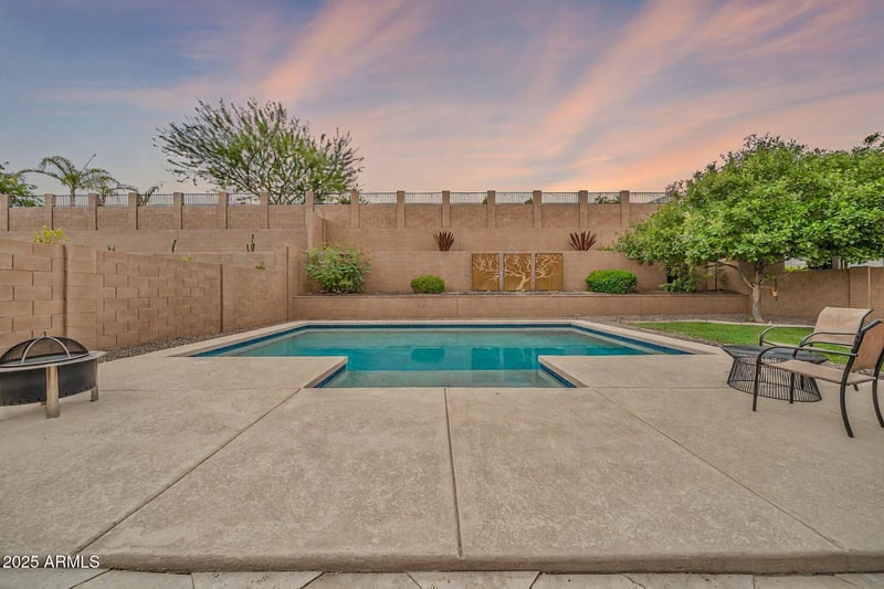 25857 104th Dr, Peoria, AZ 85383
