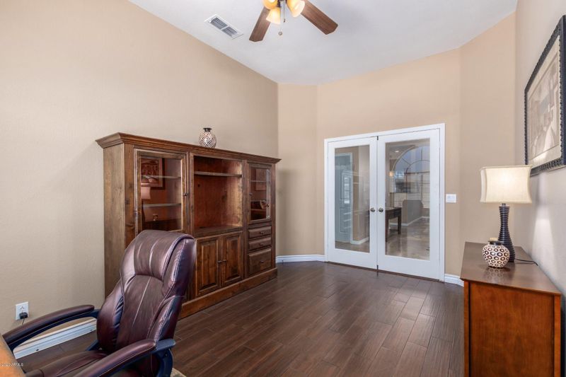 25861 N 47th Pl, Phoenix, AZ 85050