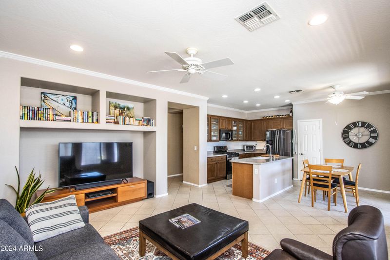 2589 W Kit Carson Trl, Phoenix, AZ 85086