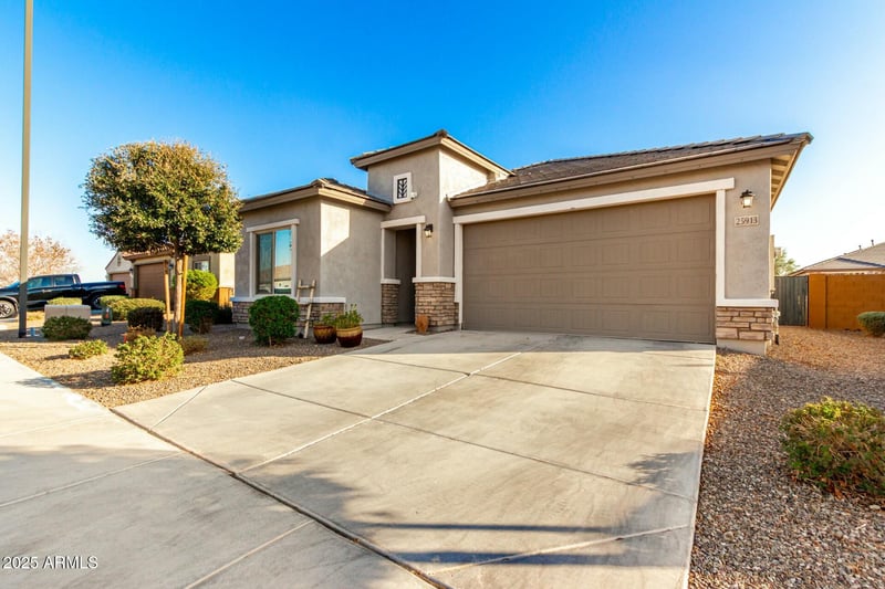 25913 Cat Balue Dr, Buckeye, AZ 85396