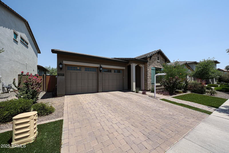 25919 19th Dr, Phoenix, AZ 85085