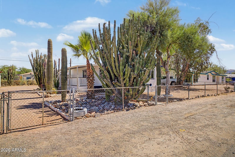 2592 Ohio St, Apache Junction, AZ 85120