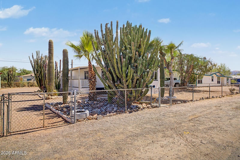 2592 Ohio St, Apache Junction, AZ 85120