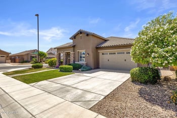 2593 Plum St, Gilbert, AZ 85298