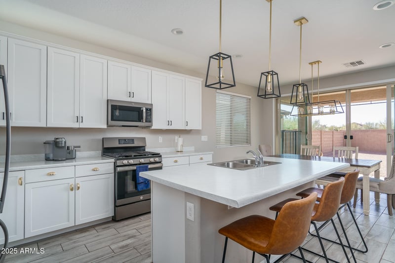 25930 Thornhill Dr, Peoria, AZ 85383