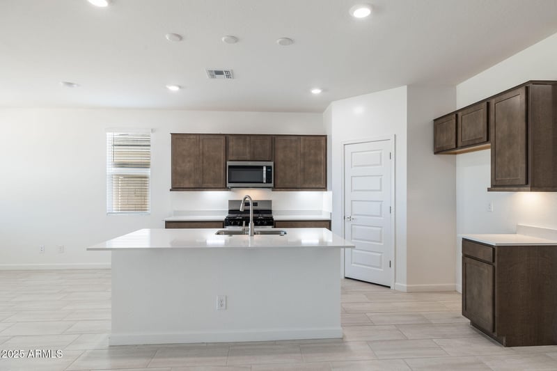 25948 Hasan Dr, Buckeye, AZ 85326