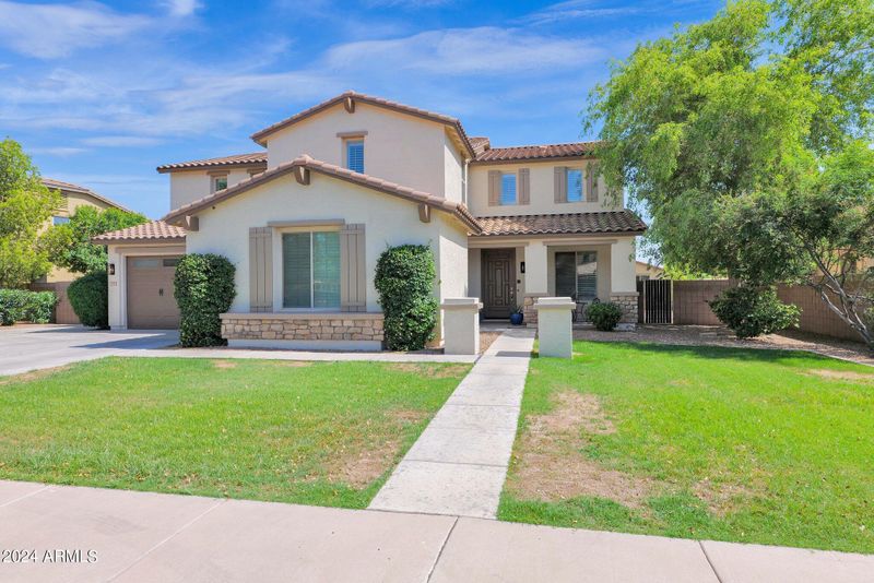 2595 E Carob Dr, Gilbert, AZ 85298